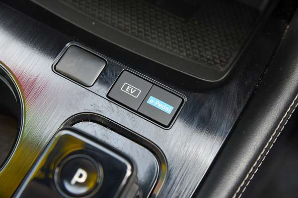 2024 Nissan X-TRAIL ST-L e-POWER T33 thumb-13
