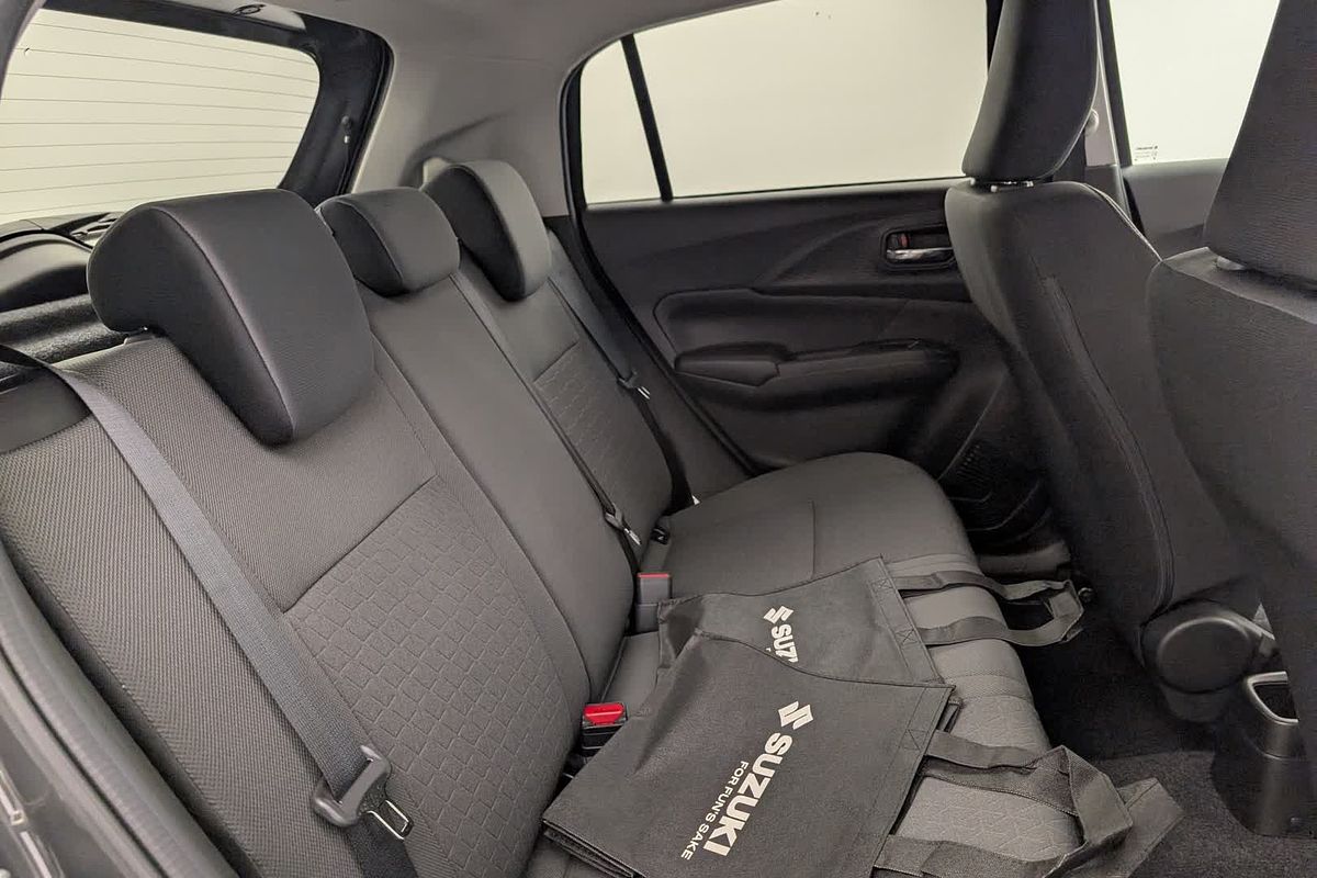 2025 Suzuki Swift Hybrid GLX UZ