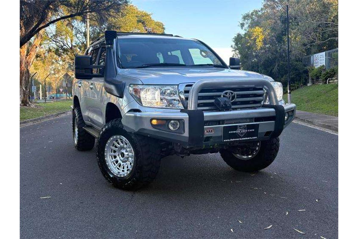 2008 Toyota Landcruiser Sahara VDJ200R