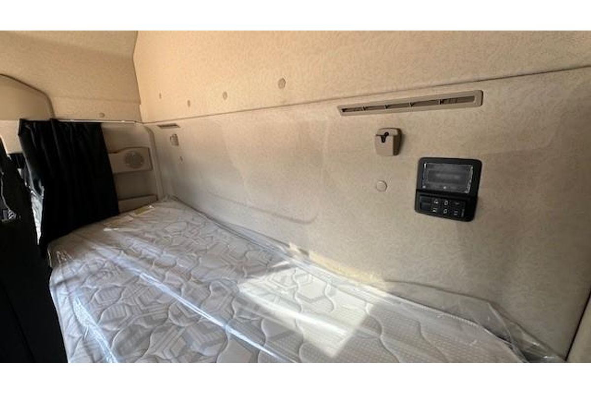 2024 Mercedes-Benz Actros 2658 image 11