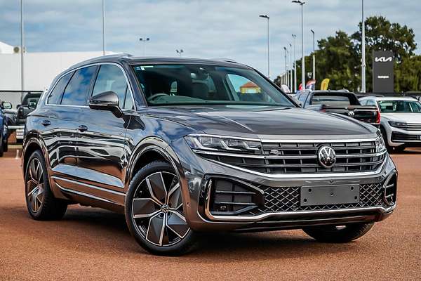 2025 Volkswagen Touareg 210TDI R-Line RC