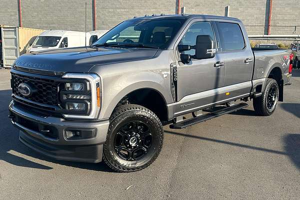 2023 Ford F250 XLT 4X4