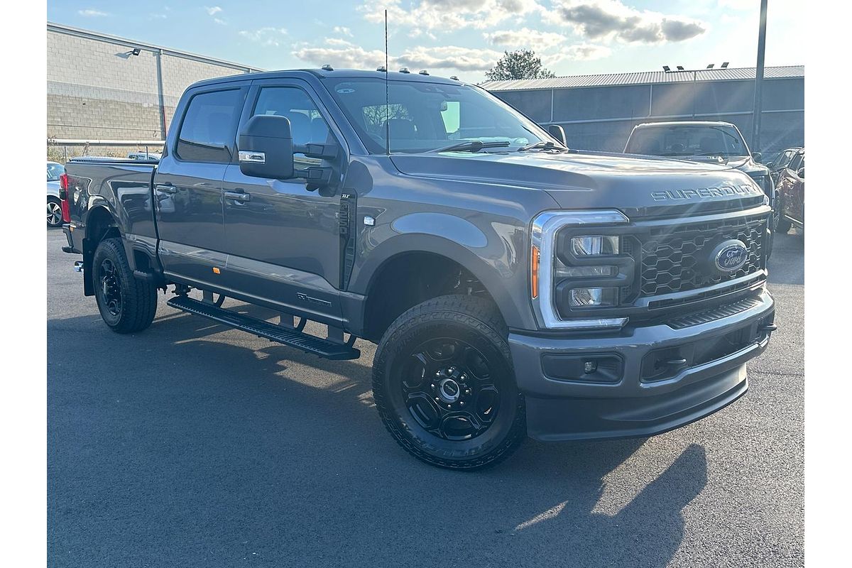 2023 Ford F250 XLT 4X4