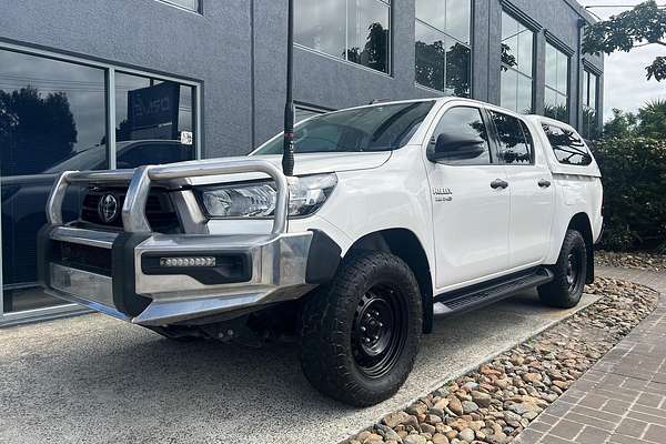 2025 Toyota Hilux SR GUN126R 4X4