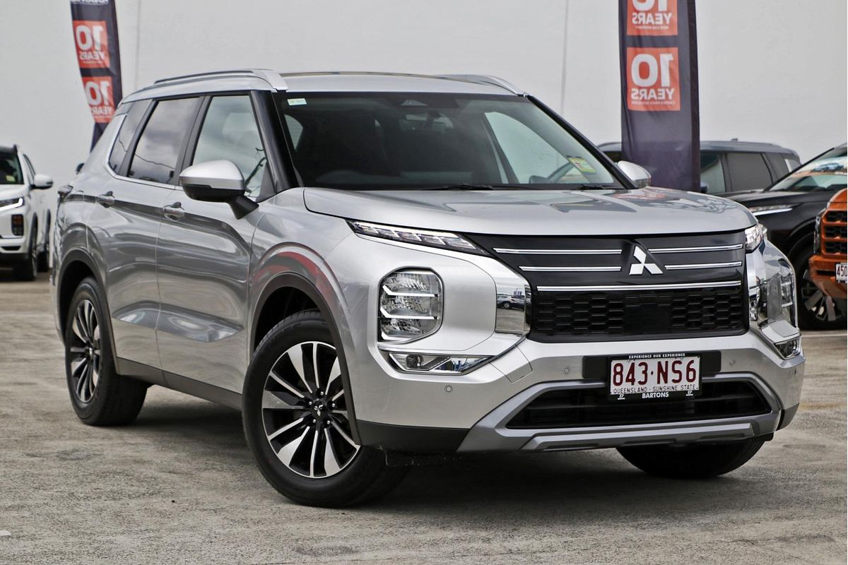 2025 Mitsubishi Outlander LS ZM