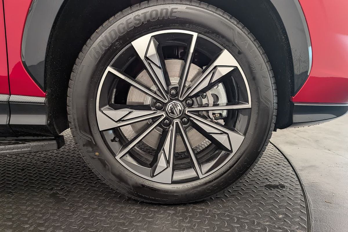 2025 MG HS Super Hybrid Essence AS33P