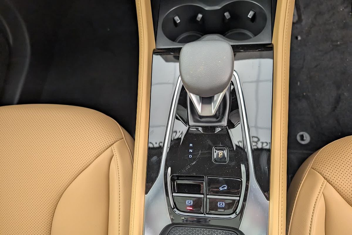 2025 MG HS Super Hybrid Essence AS33P