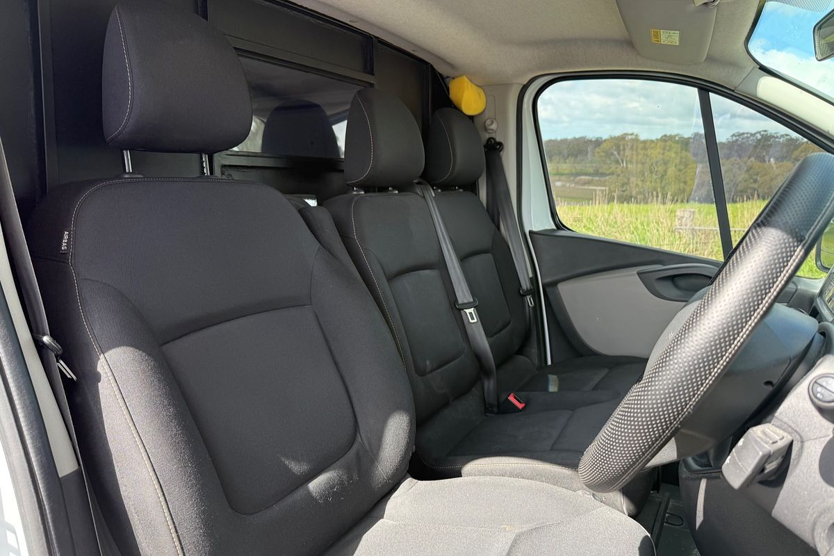 2017 Renault Trafic 85kW X82 SWB Low Roof image 16