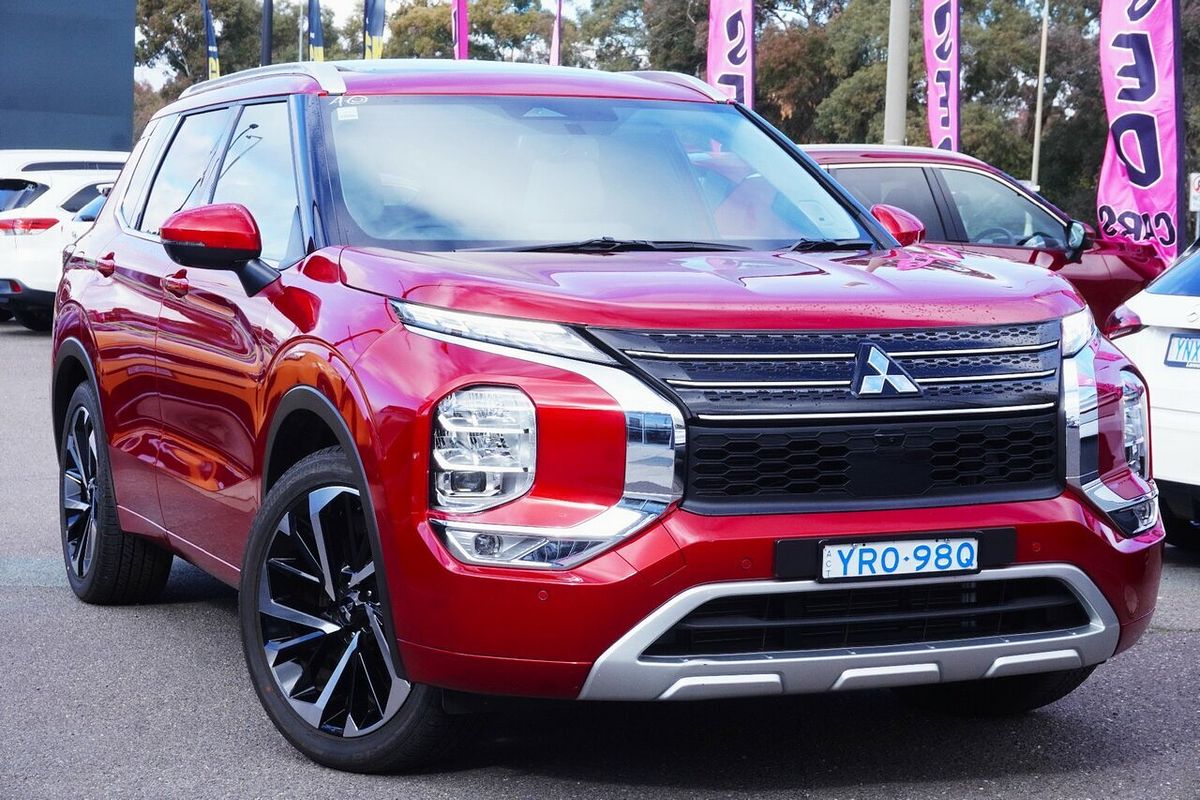 2023 Mitsubishi Outlander Exceed ZM