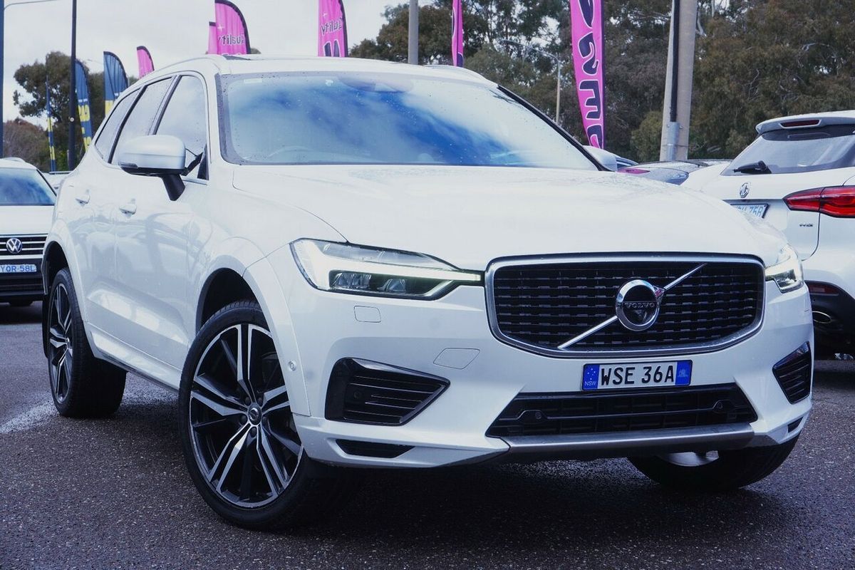 2017 Volvo XC60 T8 R-Design