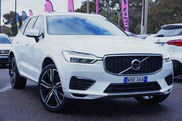 2017 Volvo XC60 T8 R-Design