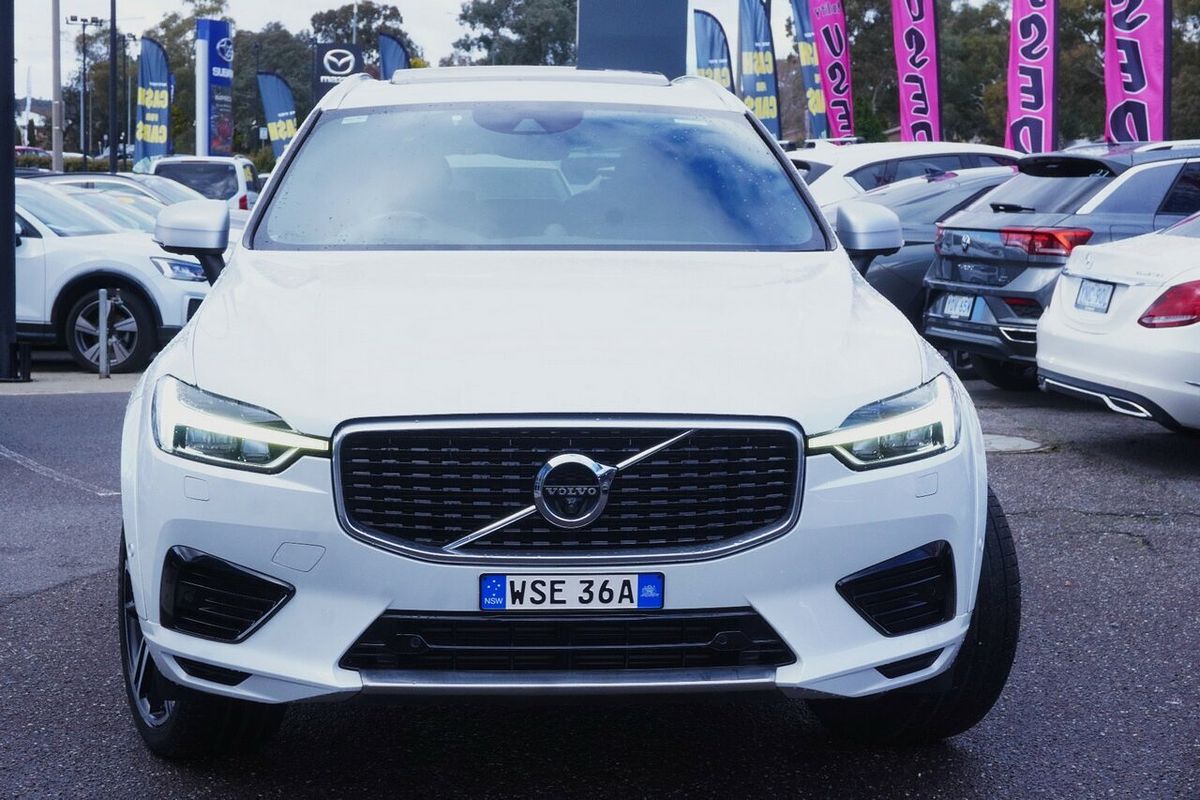 2017 Volvo XC60 T8 R-Design