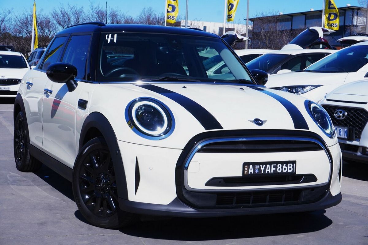 2021 MINI Hatch Cooper Classic F55 LCI