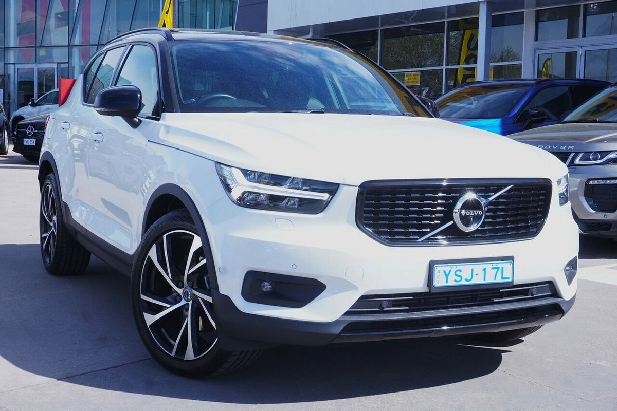 2021 Volvo XC40 T5 R-Design