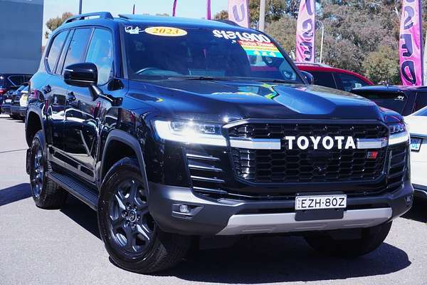 2023 Toyota Landcruiser GR Sport FJA300R