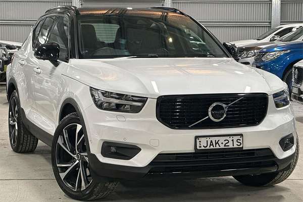 2020 Volvo XC40 T5 R-Design