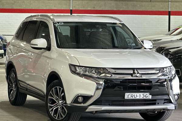2017 Mitsubishi Outlander LS Safety Pack ZK