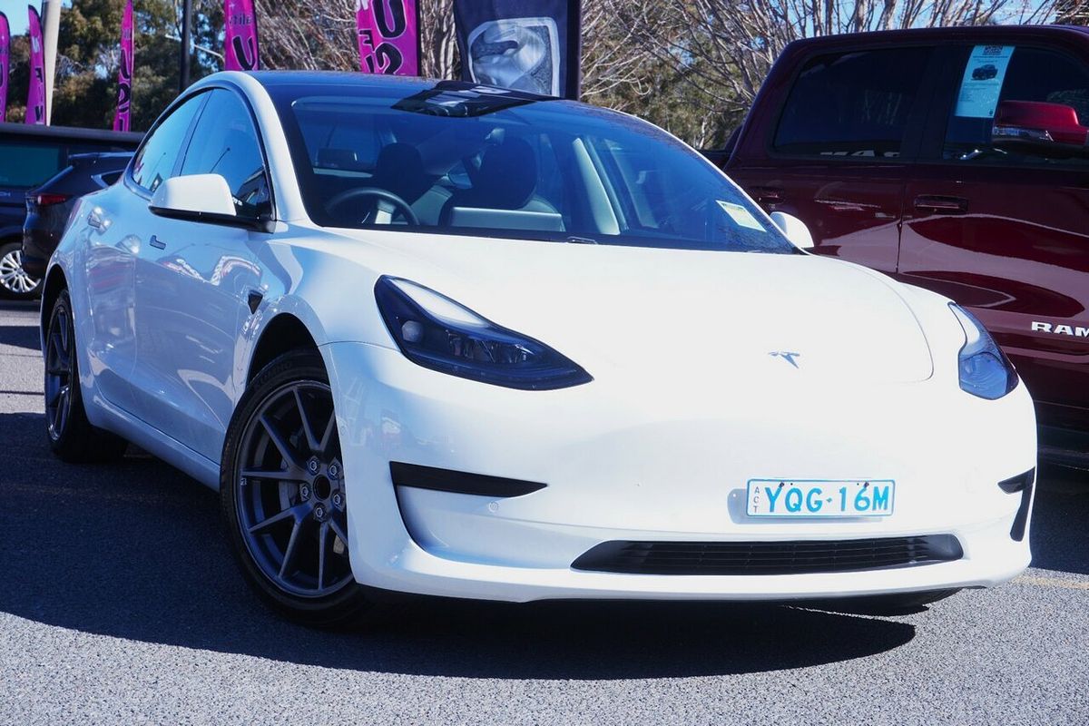 2022 Tesla Model 3 Rear-Wheel Drive
