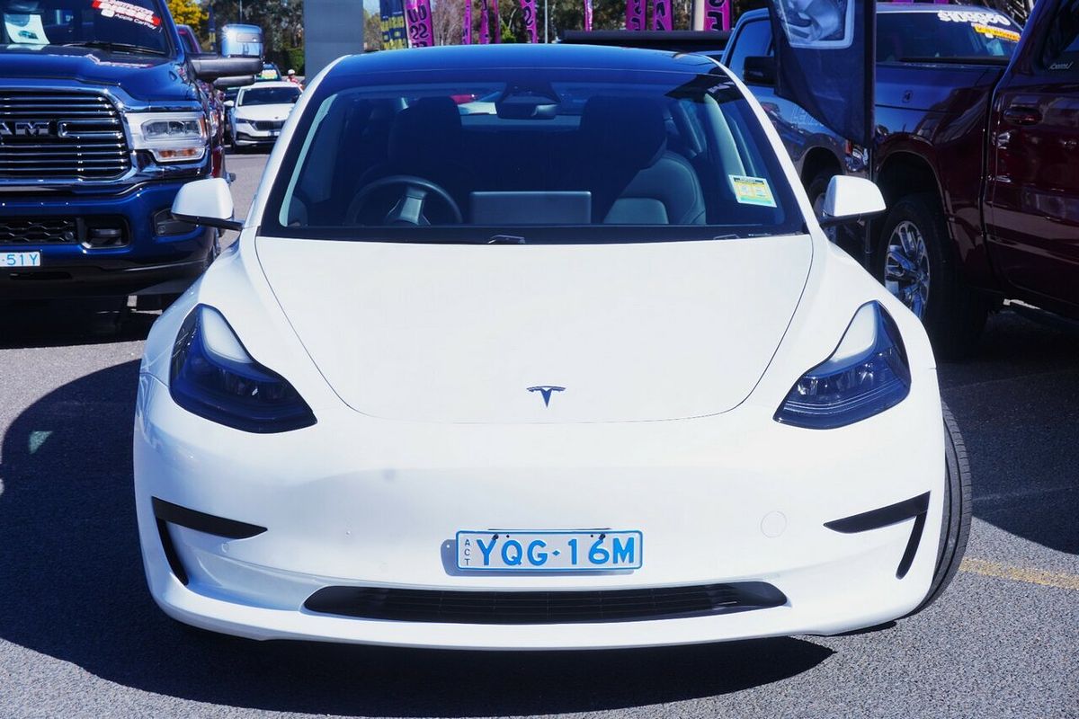 2022 Tesla Model 3 Rear-Wheel Drive