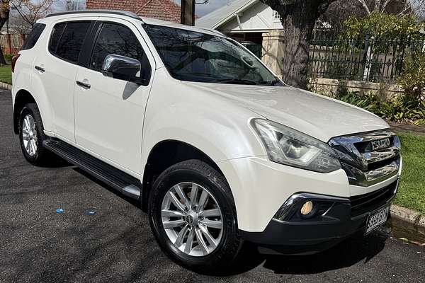 2016 Isuzu MU-X LS-T
