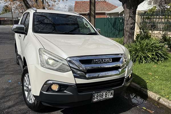2016 Isuzu MU-X LS-T