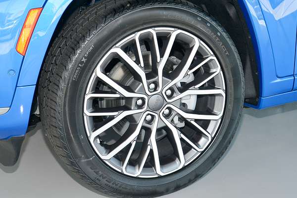 2023 Jeep Grand Cherokee Summit Reserve WL thumb-3
