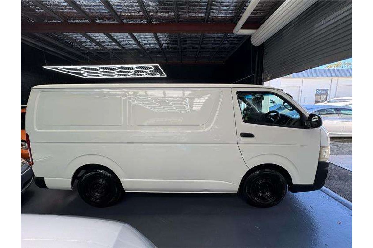 2007 Toyota Hiace TRH201R LWB