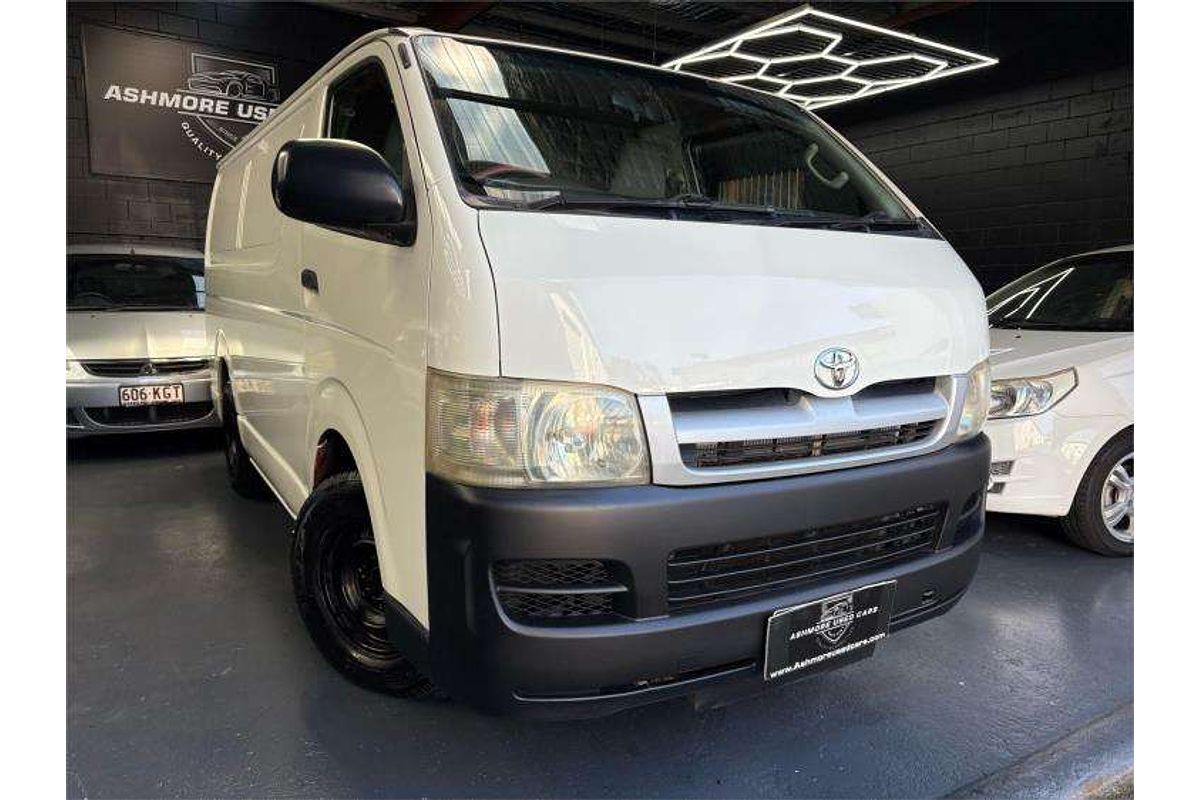 2007 Toyota Hiace TRH201R LWB