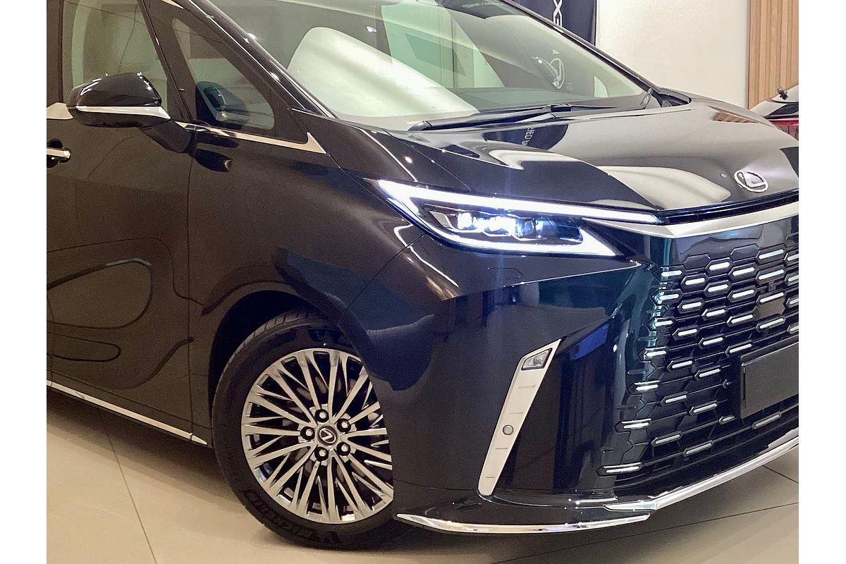 2024 Lexus LM LM500h Ultra Luxury TAWH15R