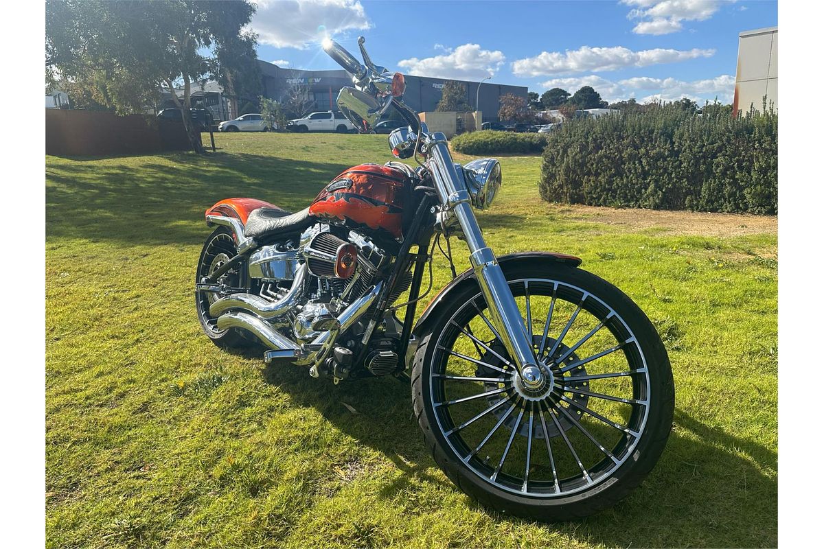 2014 Harley-Davidson 1800CC CVO BREAKOUT MY14