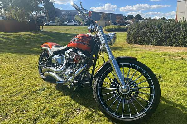 2014 Harley-Davidson 1800CC CVO BREAKOUT MY14
