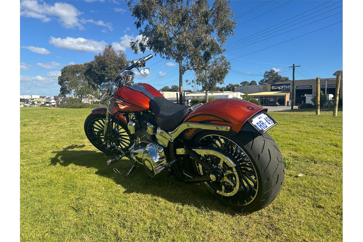 2014 Harley-Davidson 1800CC CVO BREAKOUT MY14
