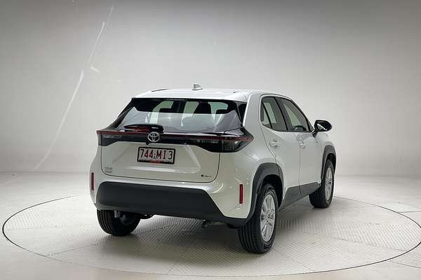 2024 Toyota Yaris Cross GX MXPJ10R thumb-1