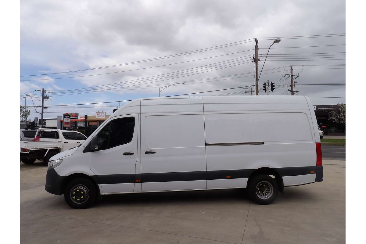 2020 Mercedes-Benz Sprinter 519CDI VS30 LWB High Roof image 11