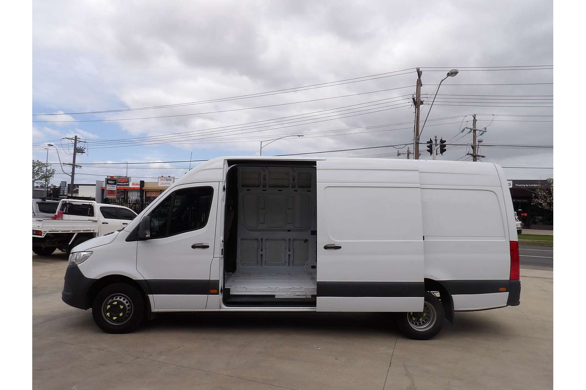 2020 Mercedes-Benz Sprinter 519CDI VS30 LWB High Roof image 15