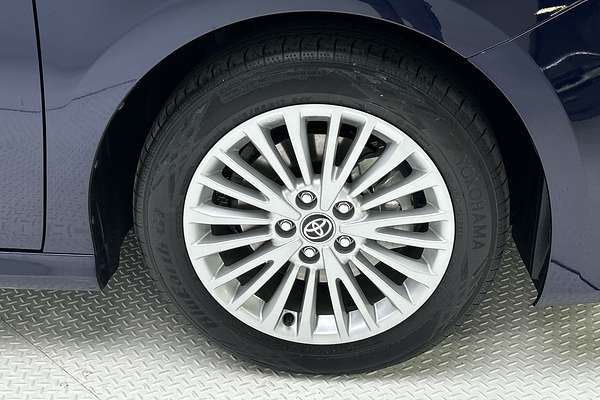 2025 Toyota Camry Ascent AXVH80R thumb-9