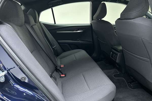 2025 Toyota Camry Ascent AXVH80R thumb-11