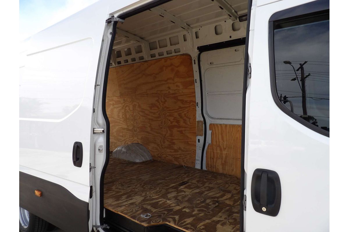 2020 IVECO Daily 70C18 image 11