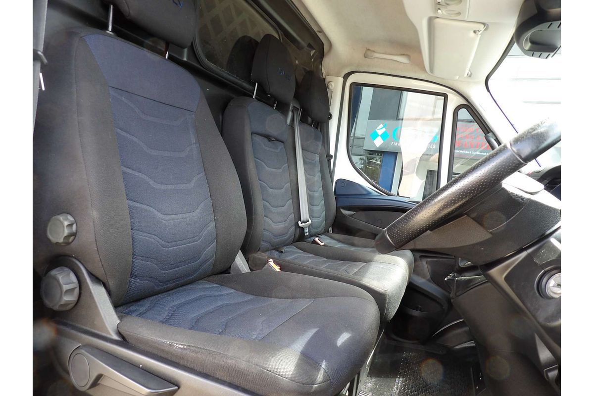 2020 IVECO Daily 70C18 image 18