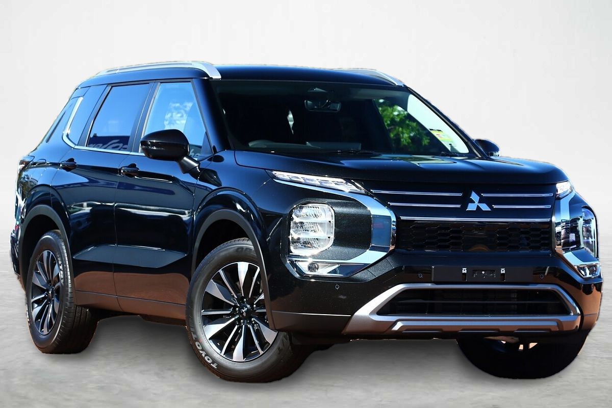 2025 Mitsubishi Outlander LS ZM
