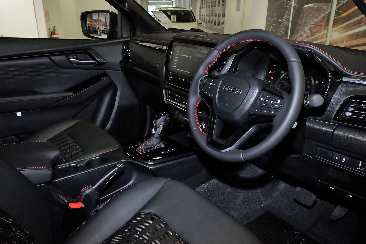 2026 Isuzu D-MAX X-TERRAIN 4X4 image 13
