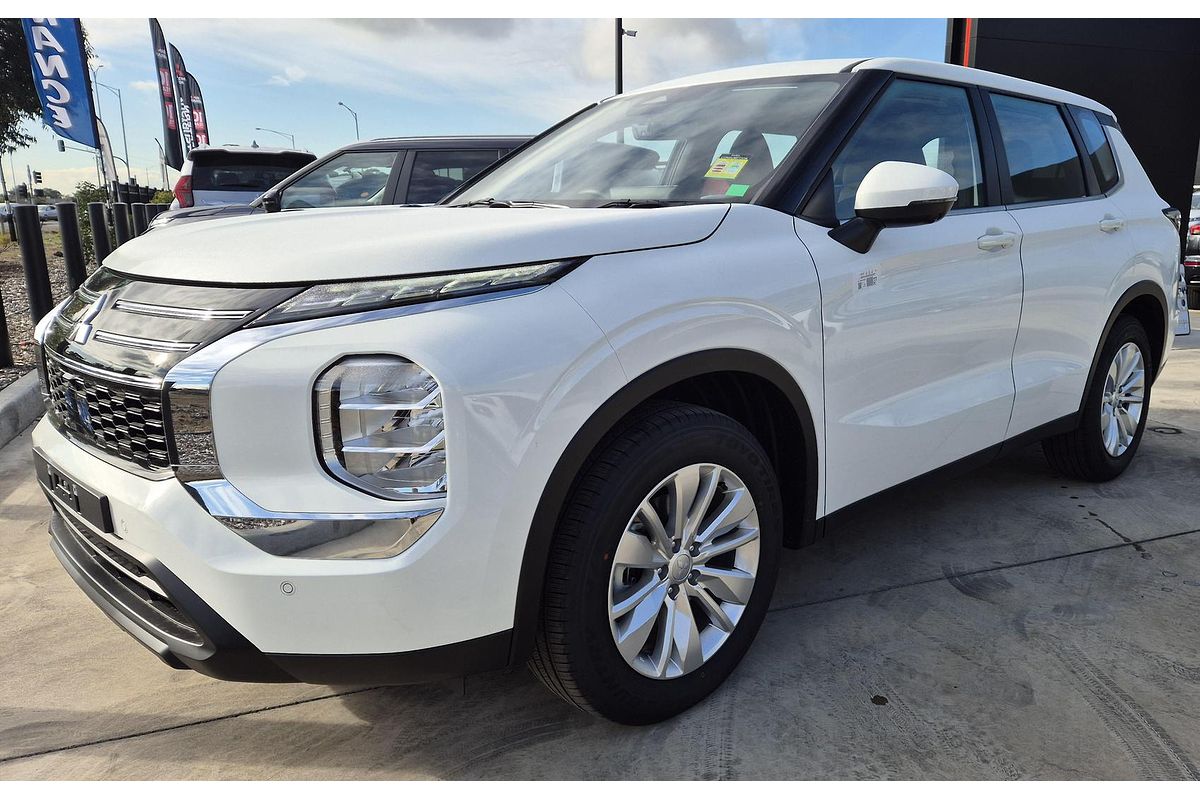 2026 Mitsubishi Outlander ES ZM