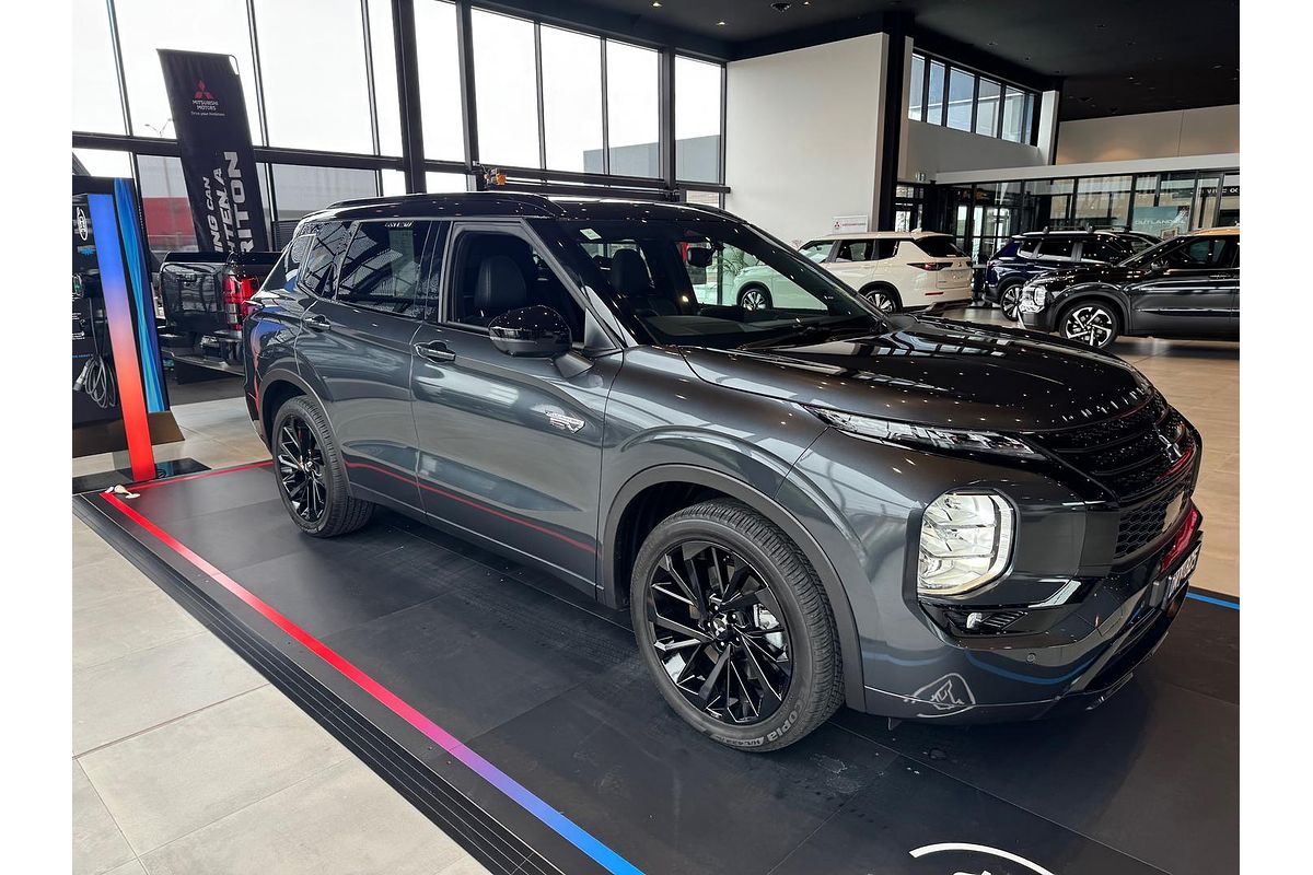 2025 Mitsubishi Outlander PHEV GSR ZM