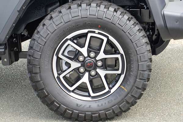 2025 Jeep Wrangler Unlimited Rubicon JL thumb-3