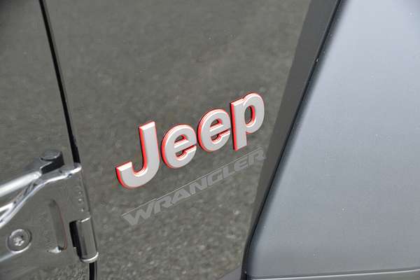2025 Jeep Wrangler Unlimited Rubicon JL thumb-19