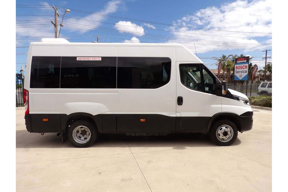 2019 IVECO Daily Minibus Shuttle 12 image 3