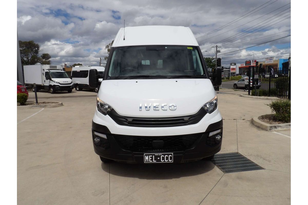 2019 IVECO Daily Minibus Shuttle 12 image 4