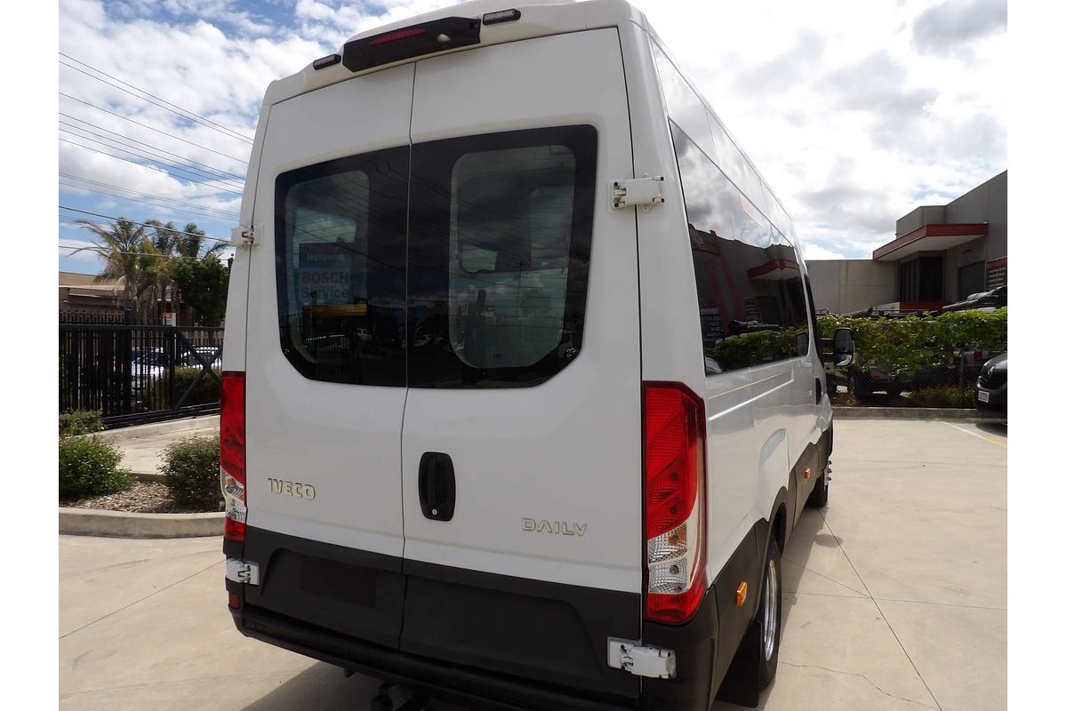 2019 IVECO Daily Minibus Shuttle 12 image 6