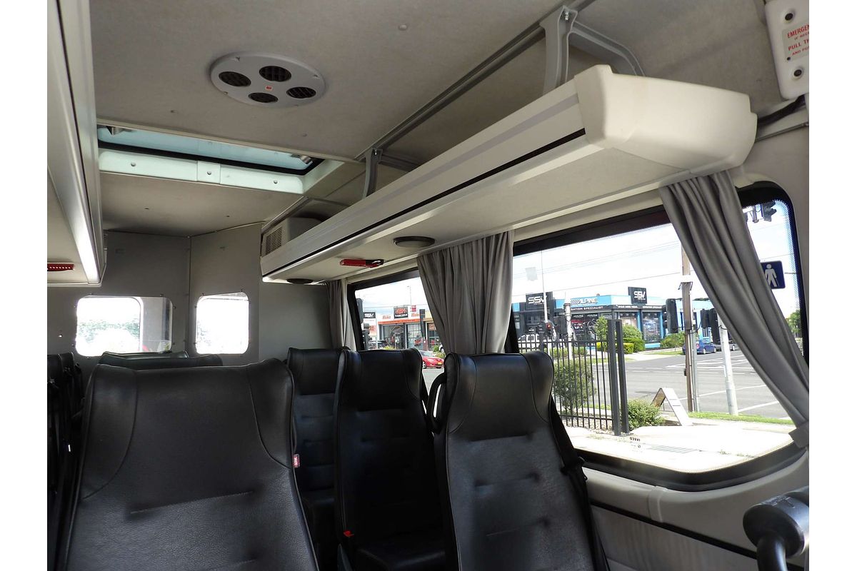 2019 IVECO Daily Minibus Shuttle 12 image 14