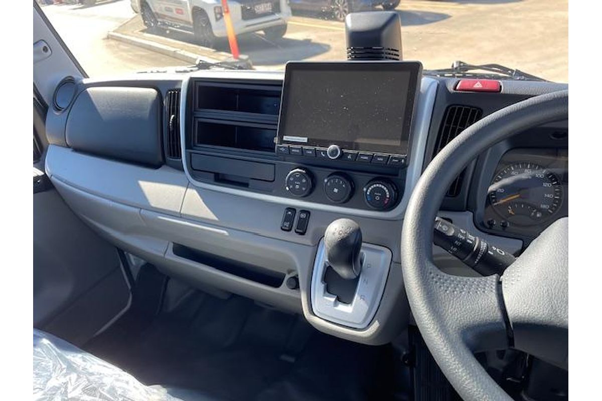 2025 Fuso Canter 515 image 11